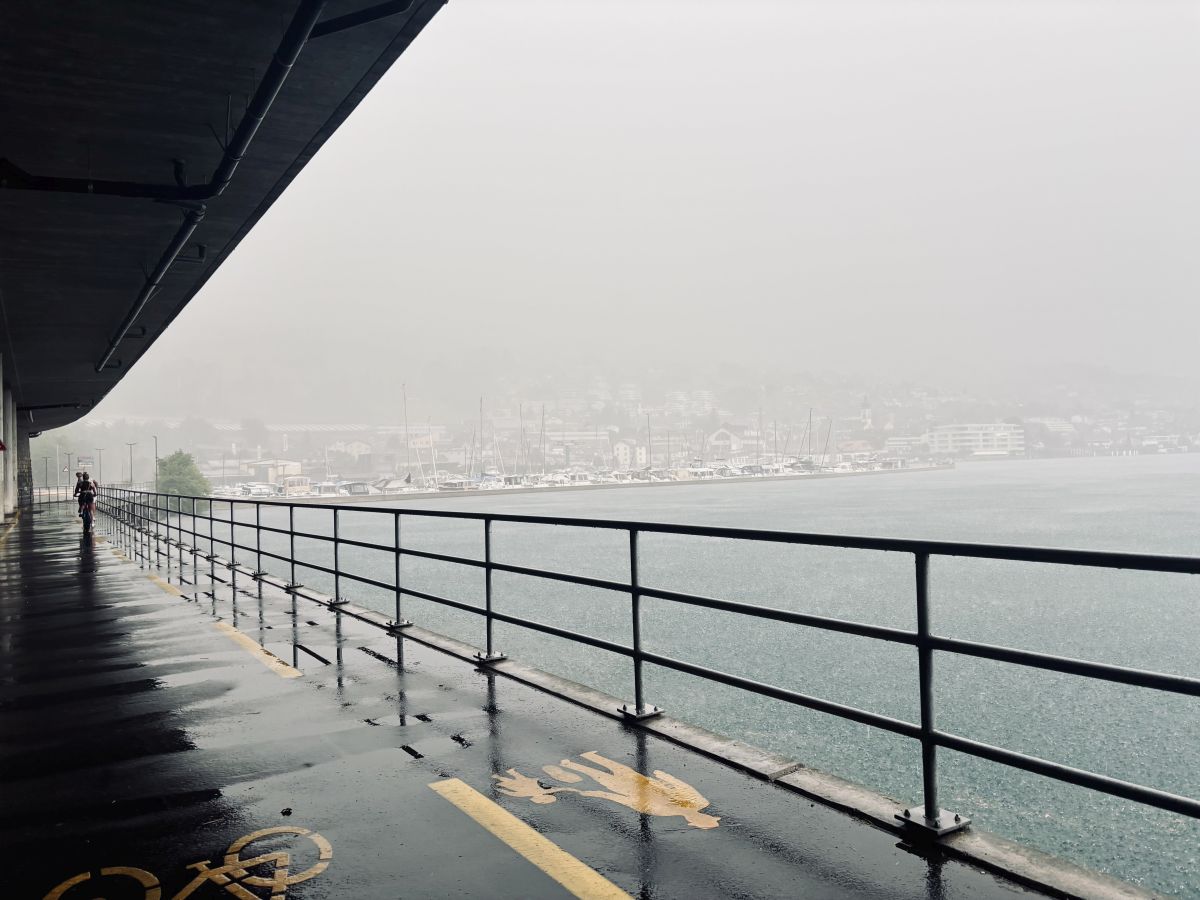 Sommergewitter am Vierwaldstättersee in der Schweiz