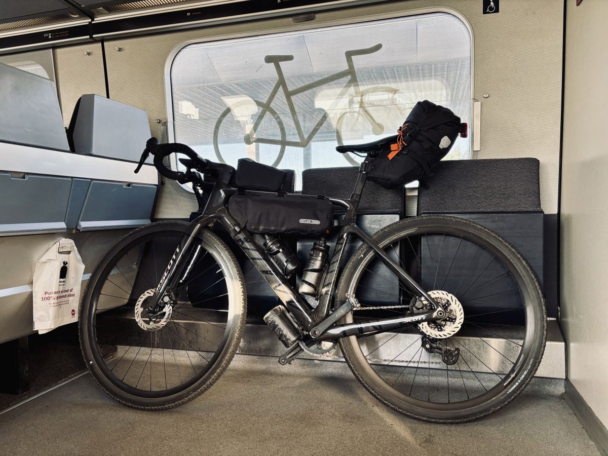 Unterwegs mit dem Zug von Nyborg (Fyn) nach Korsør (Seeland)