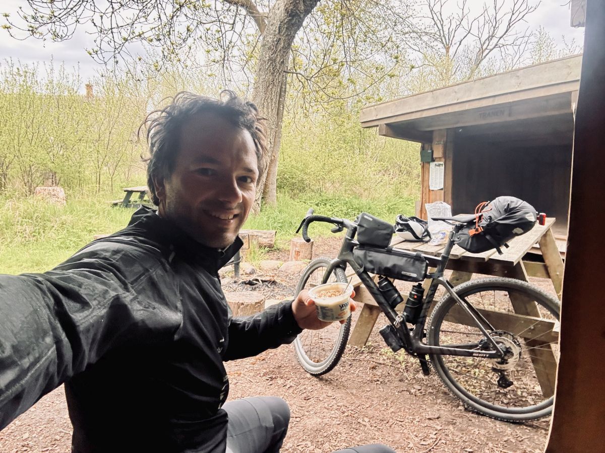 Frühstück im Shelter in der Nähe von Rødby am Sonntag