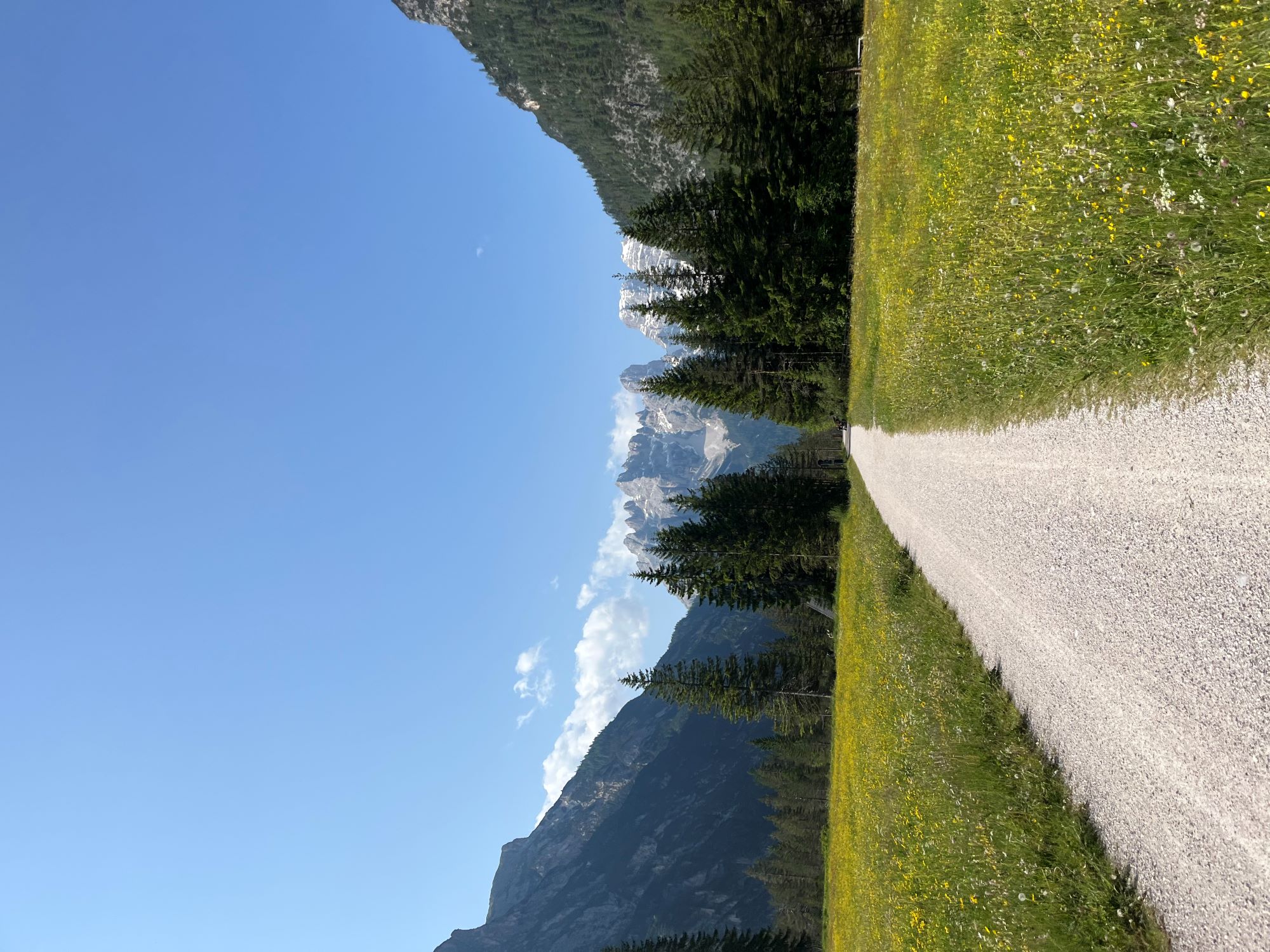 Fahrradweg in den Dolomiten